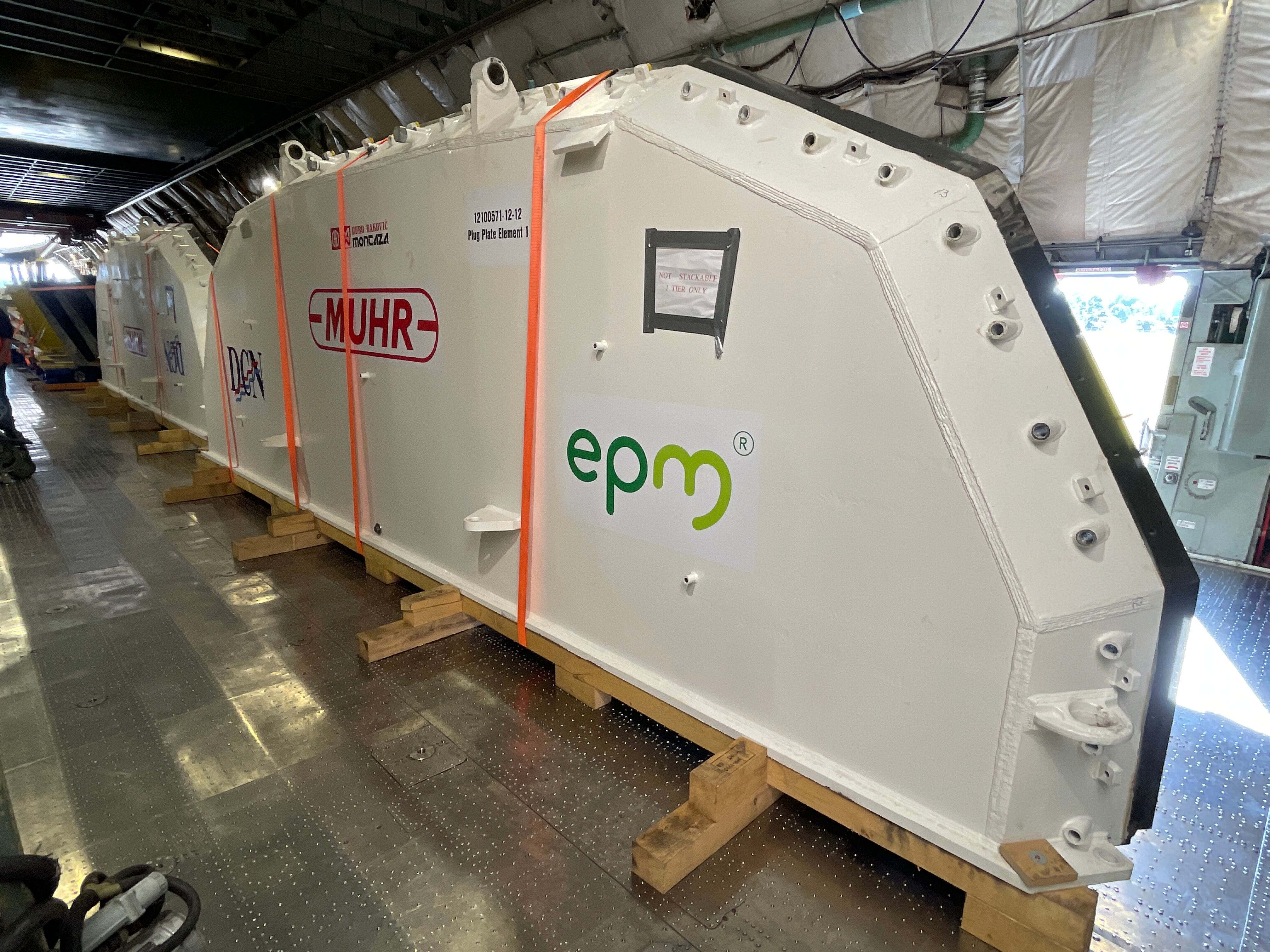 La pieza llegó desde Europa en un avión Antonov-124