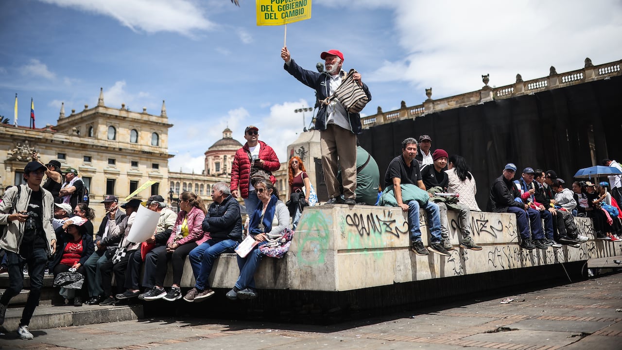 Marcha a favor de la consulta popular y de las reformas del gobierno del presidente Gustavo Petro