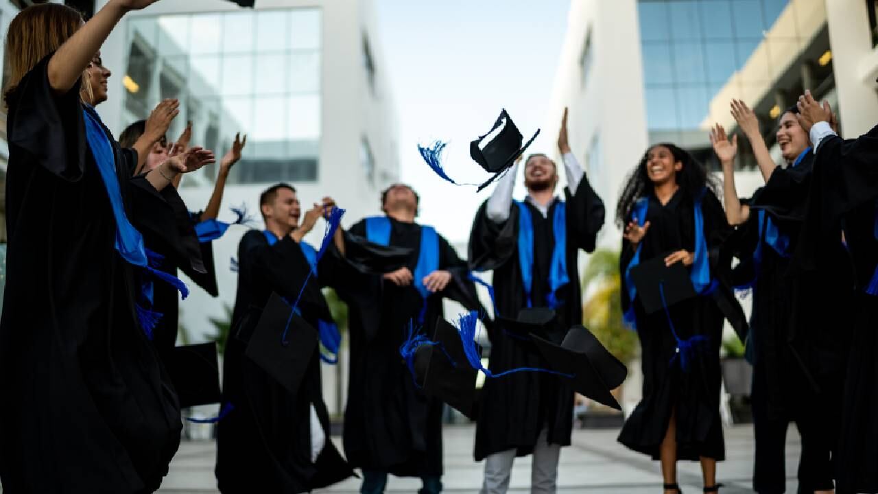 El joven terminó recientemente el posgrado (imagen de referencia).