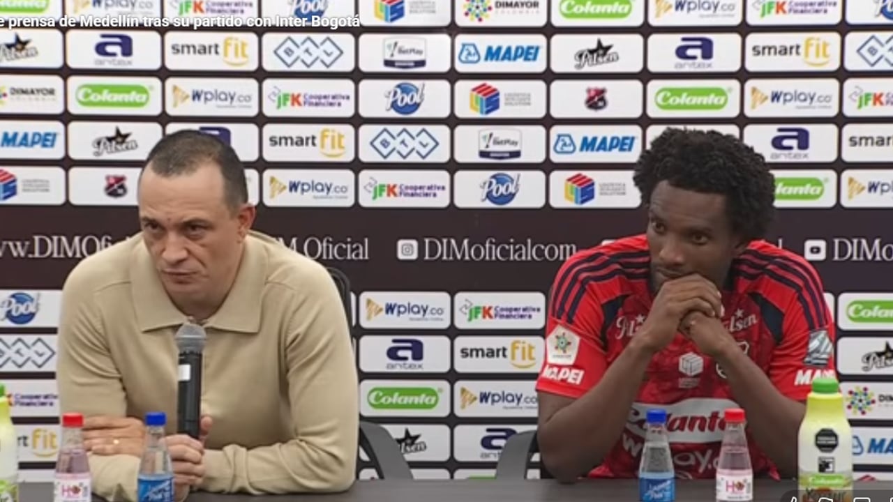 Alejandro Restrepo y Didier Moreno en la rueda de prensa del Medellín, post-derrota ante Internacional de Bogotá.