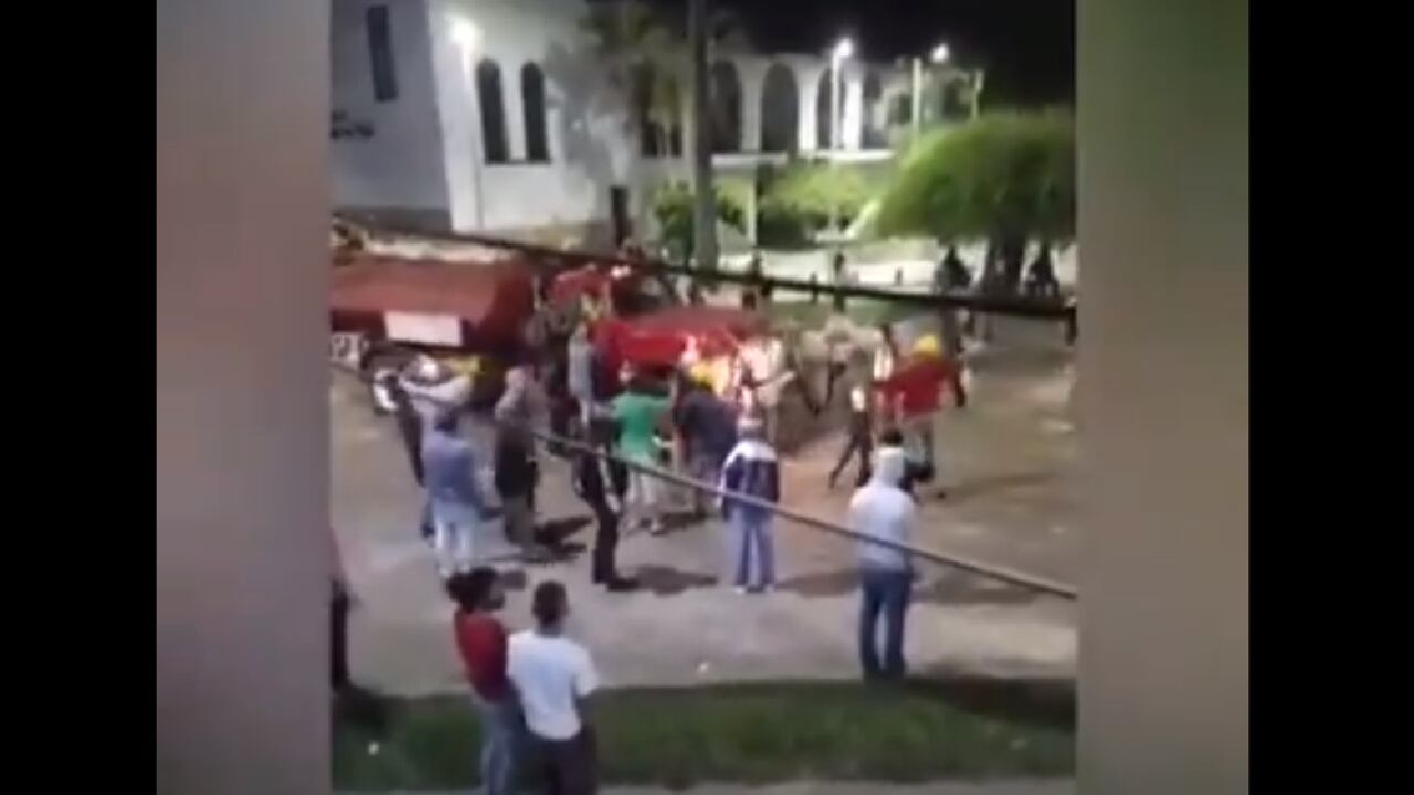 ataque a carrotanque en Cartago, Valle