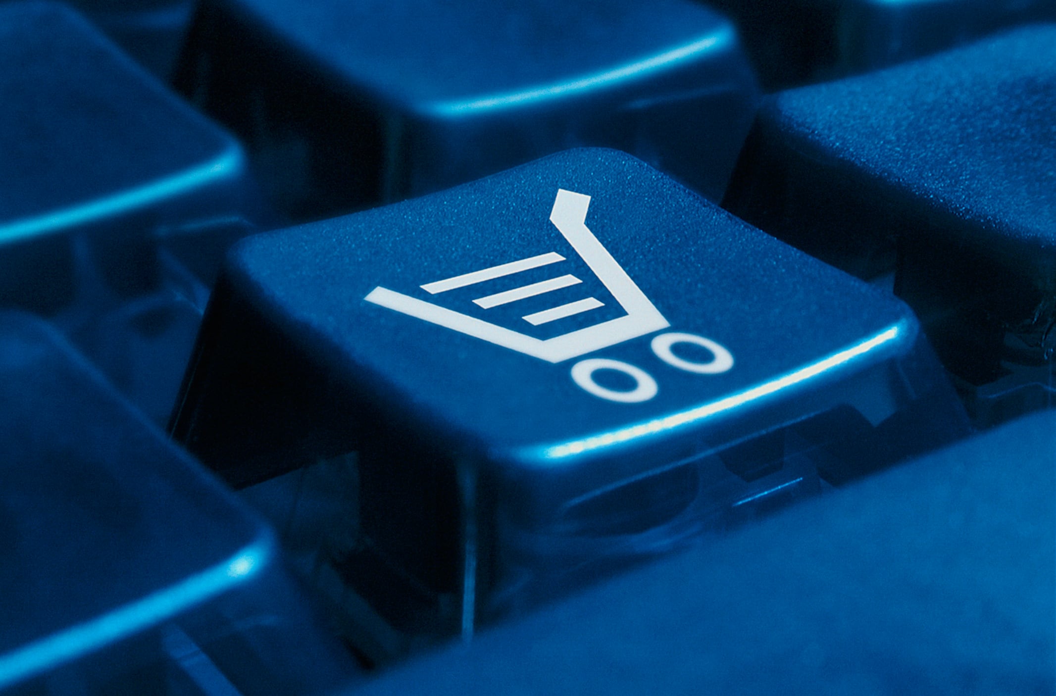 ¿Cómo elegir entre un marketplace y un e-commerce propio?