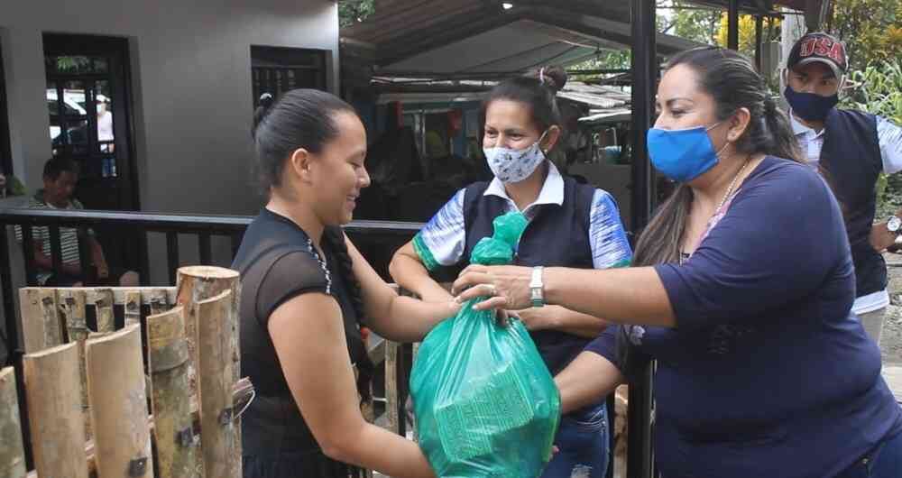 Coronavirus: familias mineras colombianas reciben ayudas en medio de la pandemia