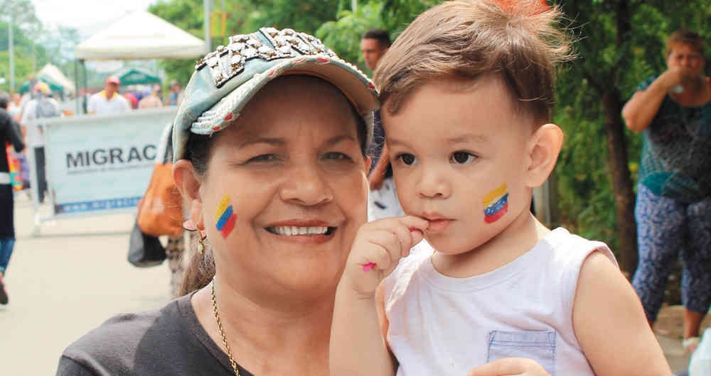 Los funcionarios de Acnur trabajan de la mano de refugiados y migrantes venezolanos y sus comunidades de acogida para la protección de los derechos de la niñez.