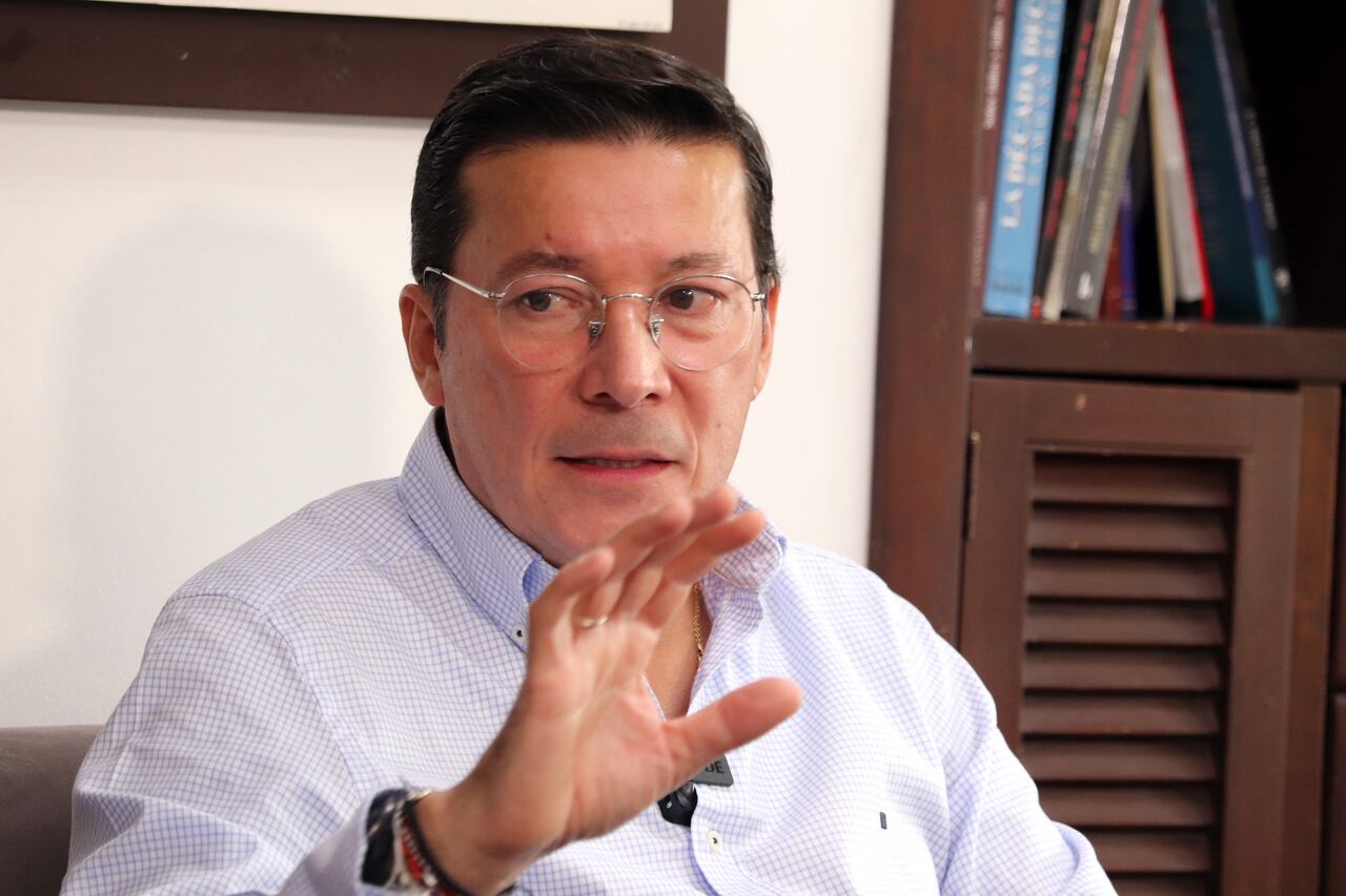 Hernán Penagos registrador nacional del estado civil.