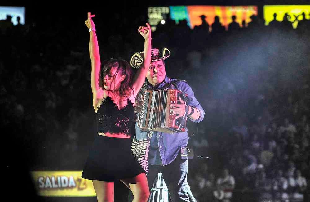 La bailarina Clemencia Vargas, la hermosa hija del candidato presidencial de Cambio Radical, Germán Vargas Lleras, baila durante el concierto de Carlos Vives, la madrugada del 1 de mayo de 2017, en el parque de la Leyenda Vallenata, Consuelo Araujo Noguera, durante la final del 50 Festival Vallenato y IV Rey de reyes, en Valledupar, Colombia. Foto: Carlos Julio Martínez / SEMANA