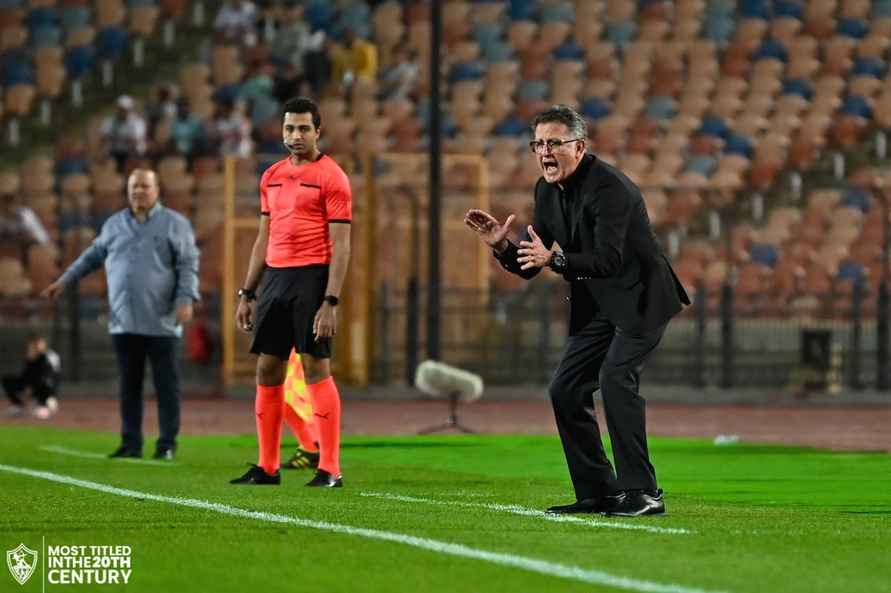 Juan Carlos Osorio dejó escapar la victoria en su primer partido en Egipto.