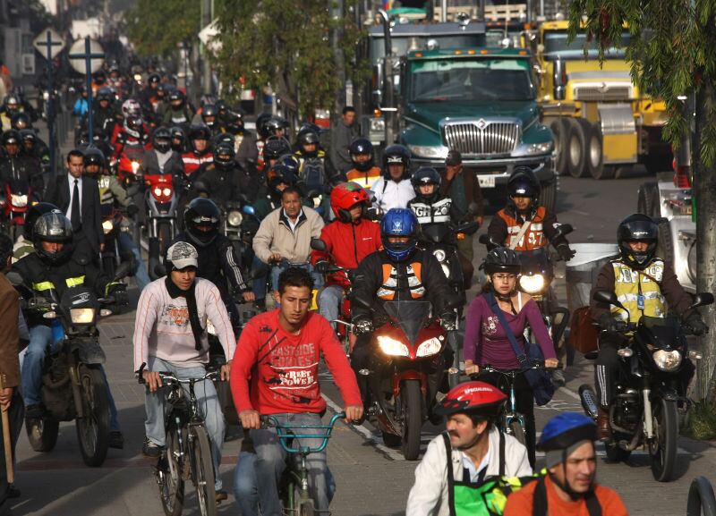 El tráfico que se desviará será redirigido por la Avenida Guayacanes, haciendo uso de los puentes que atraviesan el canal Las Américas para controlar y dirigir la movilidad en el sector de Patio Bonito. 