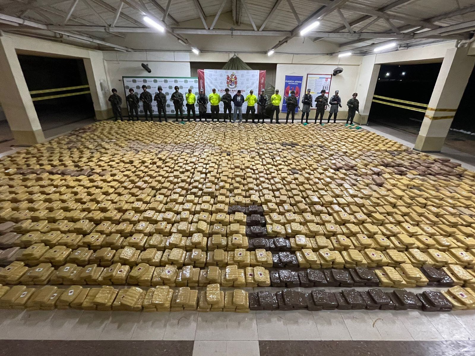 Golpe al narcotráfico: Ejército incauta el cargamento de marihuana más grande de los últimos años en la Orinoquía