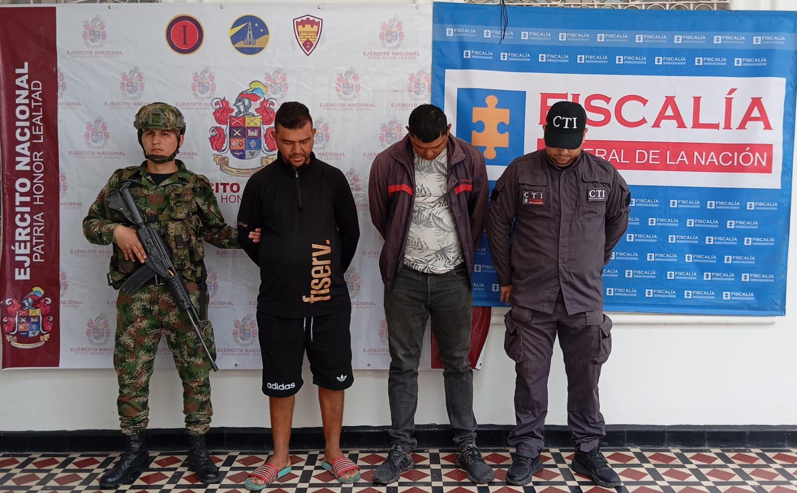 Hombres capturados por quemas en parque Isla Salamanca.