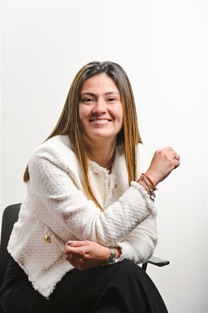 Claudia, cuenta con más de veinte años de experiencia en materia tributaria, proyectos de outsourcing, consultoría y cumplimiento fiscal.