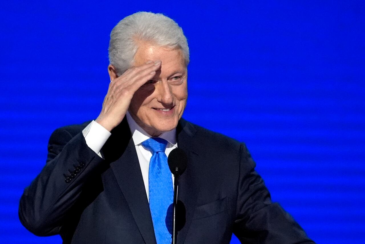 El expresidente Bill Clinton habla durante la Convención Nacional Demócrata, el miércoles 21 de agosto de 2024, en Chicago. (AP Foto/J. Scott Applewhite)