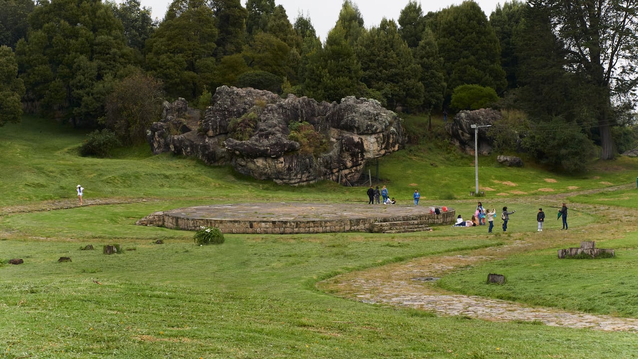 Las Piedras del Tunjo es un parque arqueológico cerca de Bogotá.