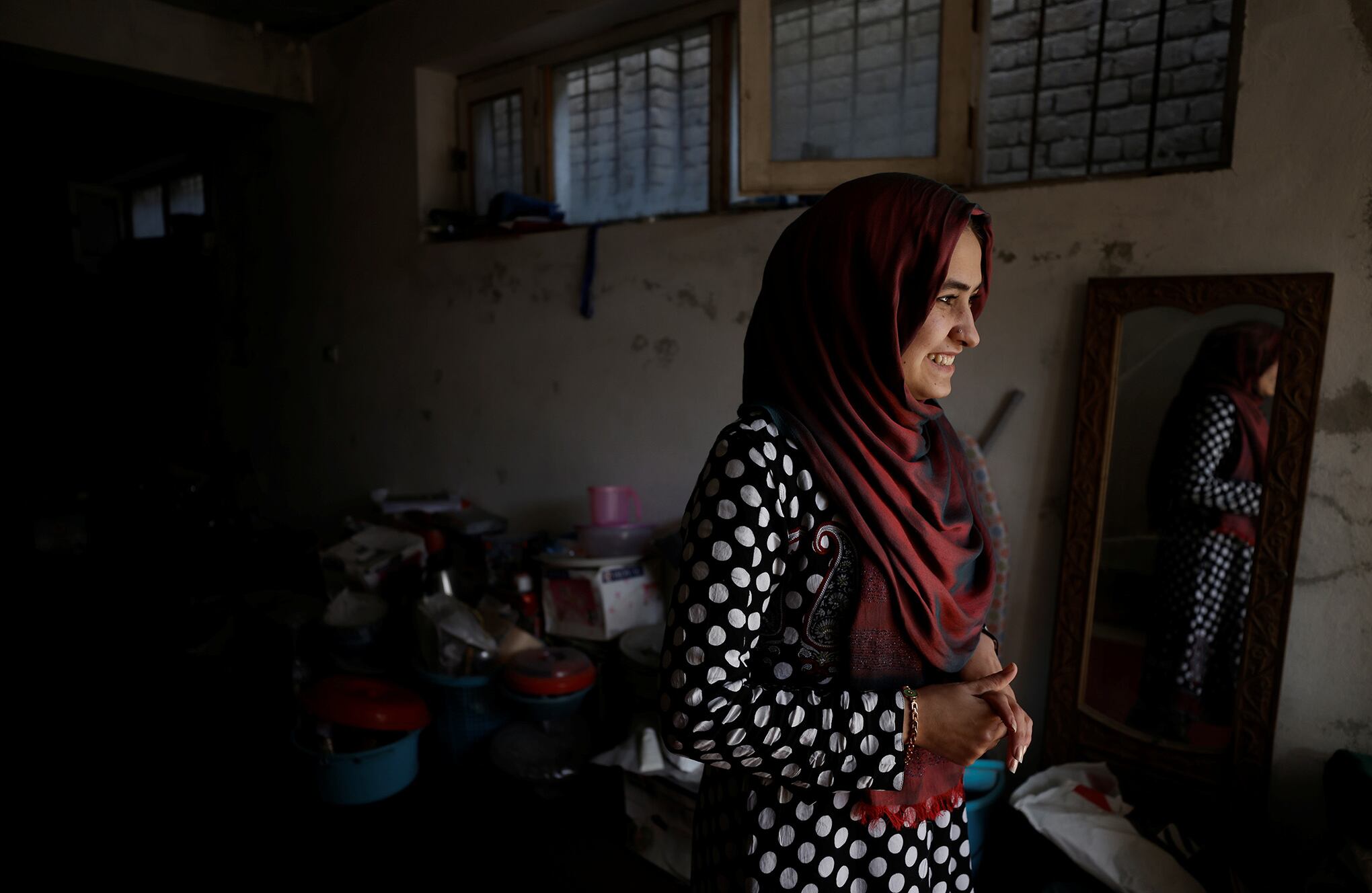 Niñas y mujeres afganas están desesperadas por volver a clase