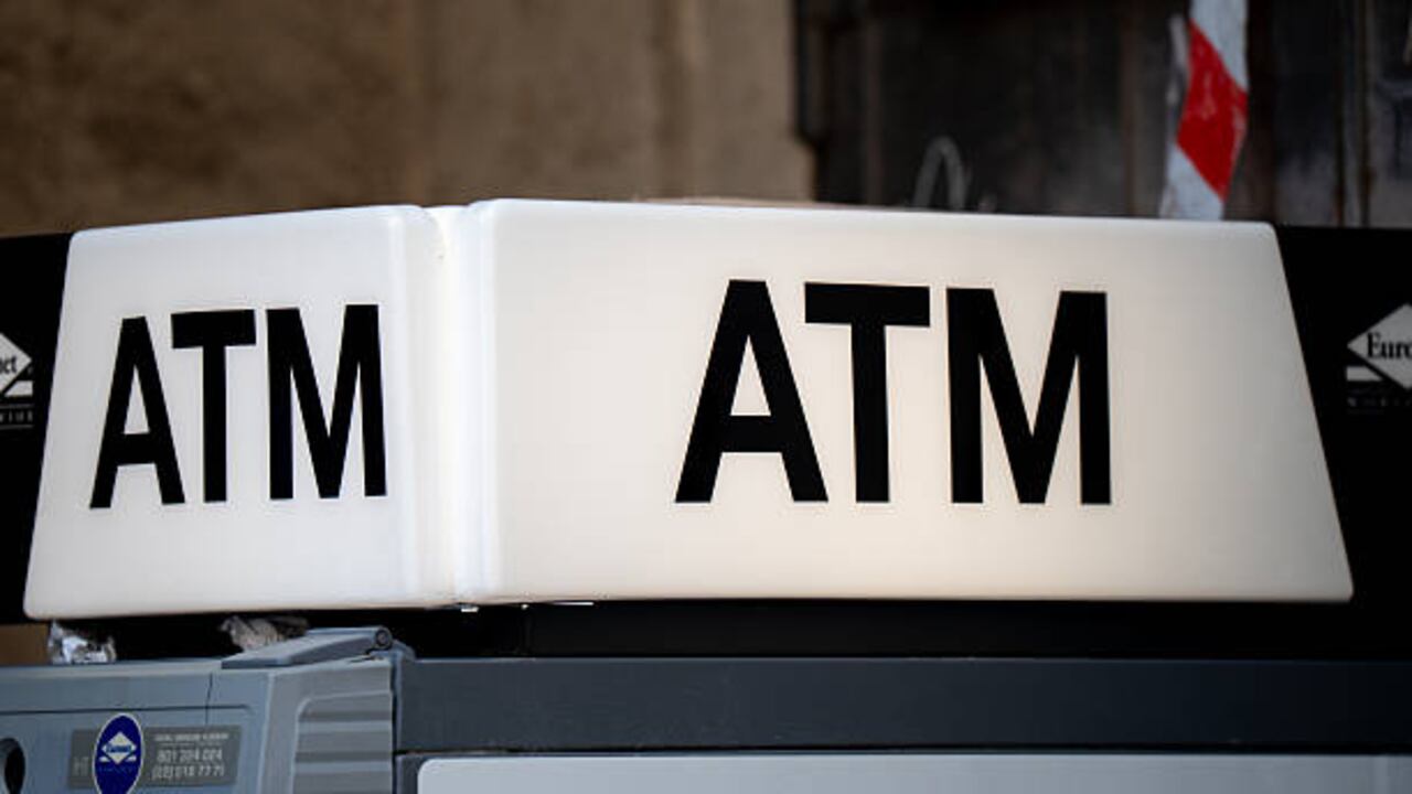 Cajeros en Estados Unidos podrían dejar de funcionar durante el invierno si se enfrentan a condiciones climáticas adversas y los corte de energía causados por nieve y tormentas.