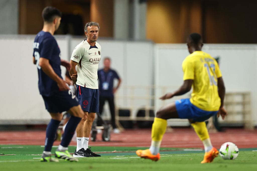 Acción de juego en el partido Paris Saint-Germain vs. Al-Nassr.