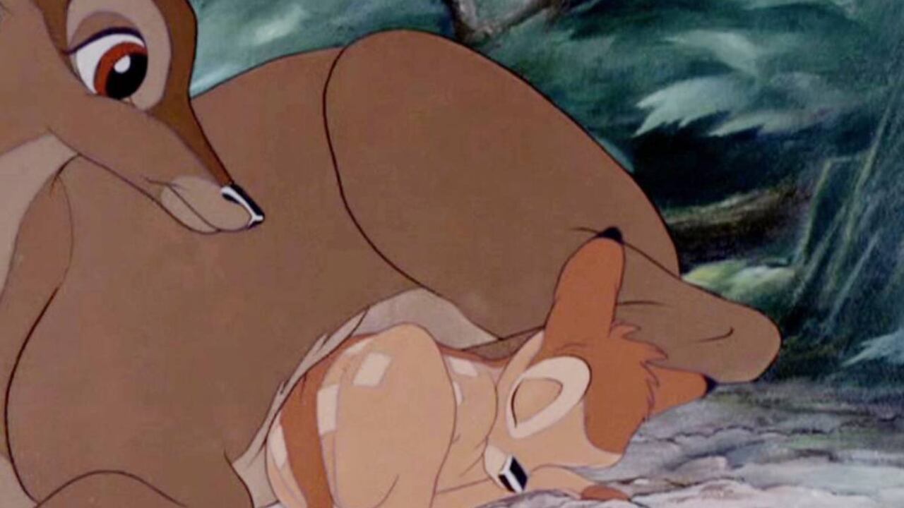 Un ex guionista de Disney detrás de la nueva versión de Bambi ha dicho que la escena en la que muere la madre del famoso ciervo debería reelaborarse ya que los padres son más "sensibles".