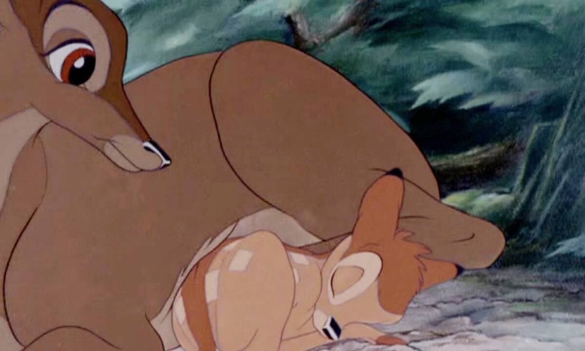 Un ex guionista de Disney detrás de la nueva versión de Bambi ha dicho que la escena en la que muere la madre del famoso ciervo debería reelaborarse ya que los padres son más "sensibles".