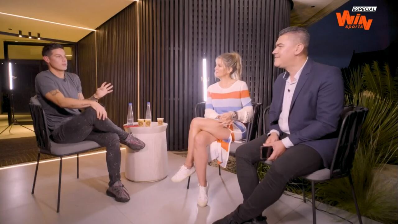 James Rodríguez se vistió de periodista