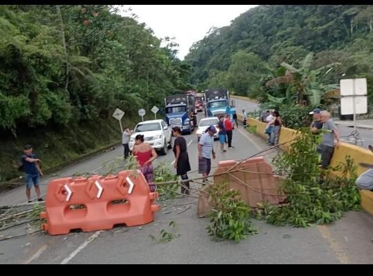 Puente río La vieja