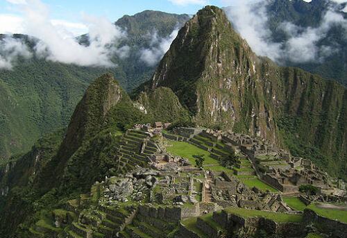 Machu Picchu en Perú es una de las Siete Maravillas del mundo y uno de los mejores destinos turísticos.