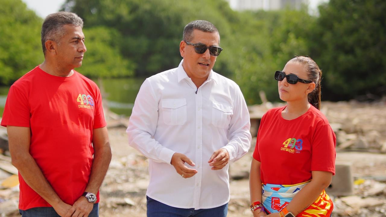 El alcalde Dumek Turbay acompañó el proceso de reubicación.