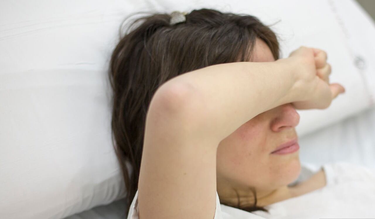 La madre del recién nacido fallecido dijo que no recibió ayuda por parte de las enfermeras del centro médico (imagen de referencia)