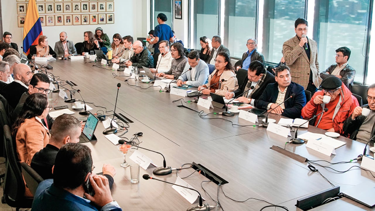 En la mesa de negociación para el incremento del salario mínimo de 2025, un factor clave ha sido el descenso de la inflación.