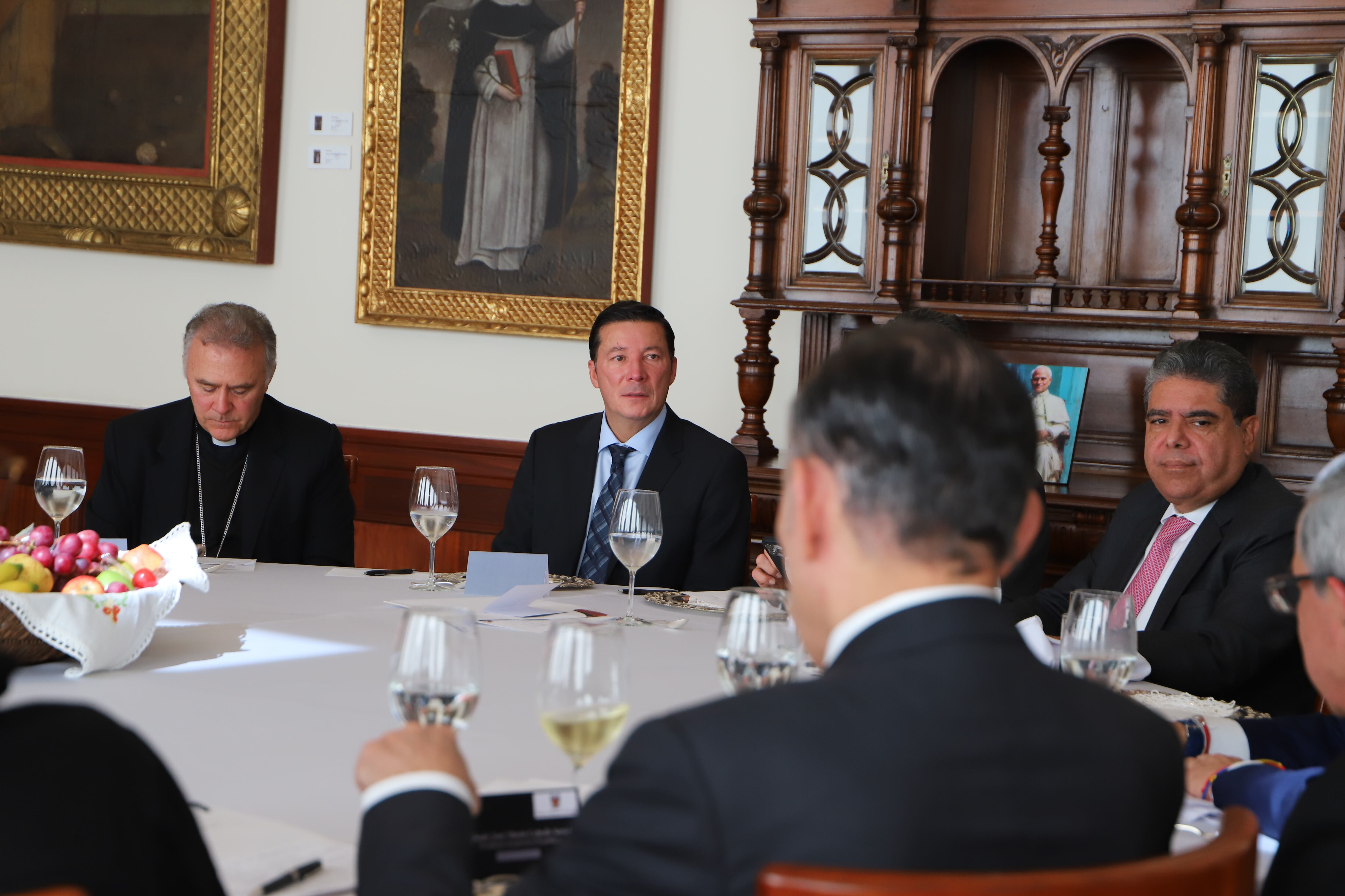 Algunos de los asistentes a la reunión organizada por la Conferencia Episcopal Colombiana.