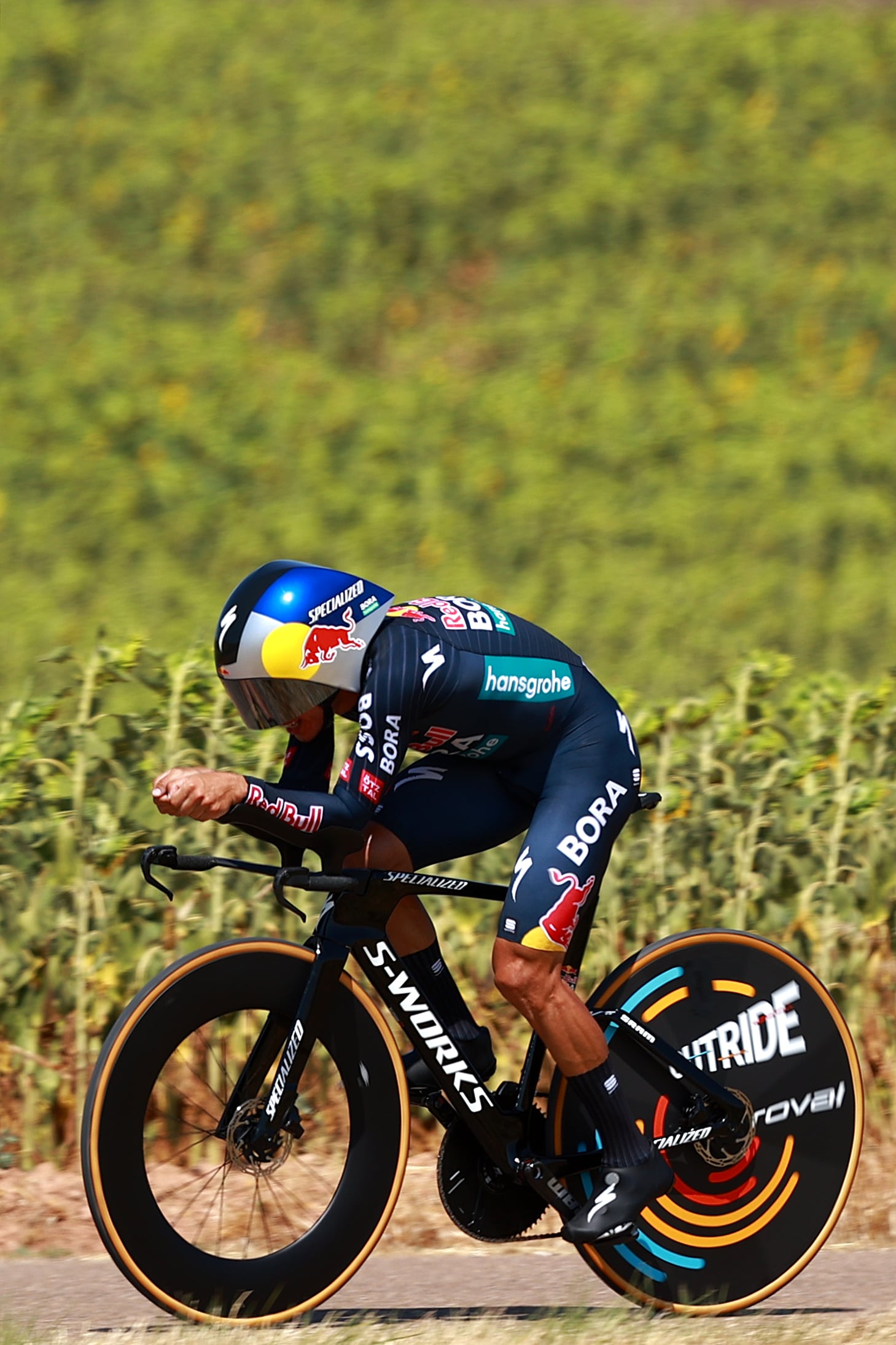 PAMPLIEGA, SPAIN - AUGUST 08: Sergio Andres Higuita Garcia of Colombia and Team Red Bull – Bora – Hansgrohe sprints during the 46th Vuelta a Burgos, Stage 4 an 18.4km individual time trial stage from Santa Maria del Campo to Pampliega on August 08, 2024 in Pampliega, Spain. (Photo by Gonzalo Arroyo Moreno/Getty Images)