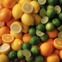 Los cítricos con ricos en vitamina C que ayuda a reducir los niveles de colesterol.