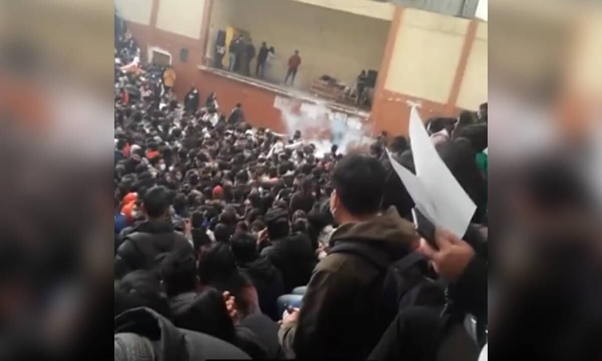 Debido al pánico generado, al menos 4 personas murieron víctimas de la estampida.