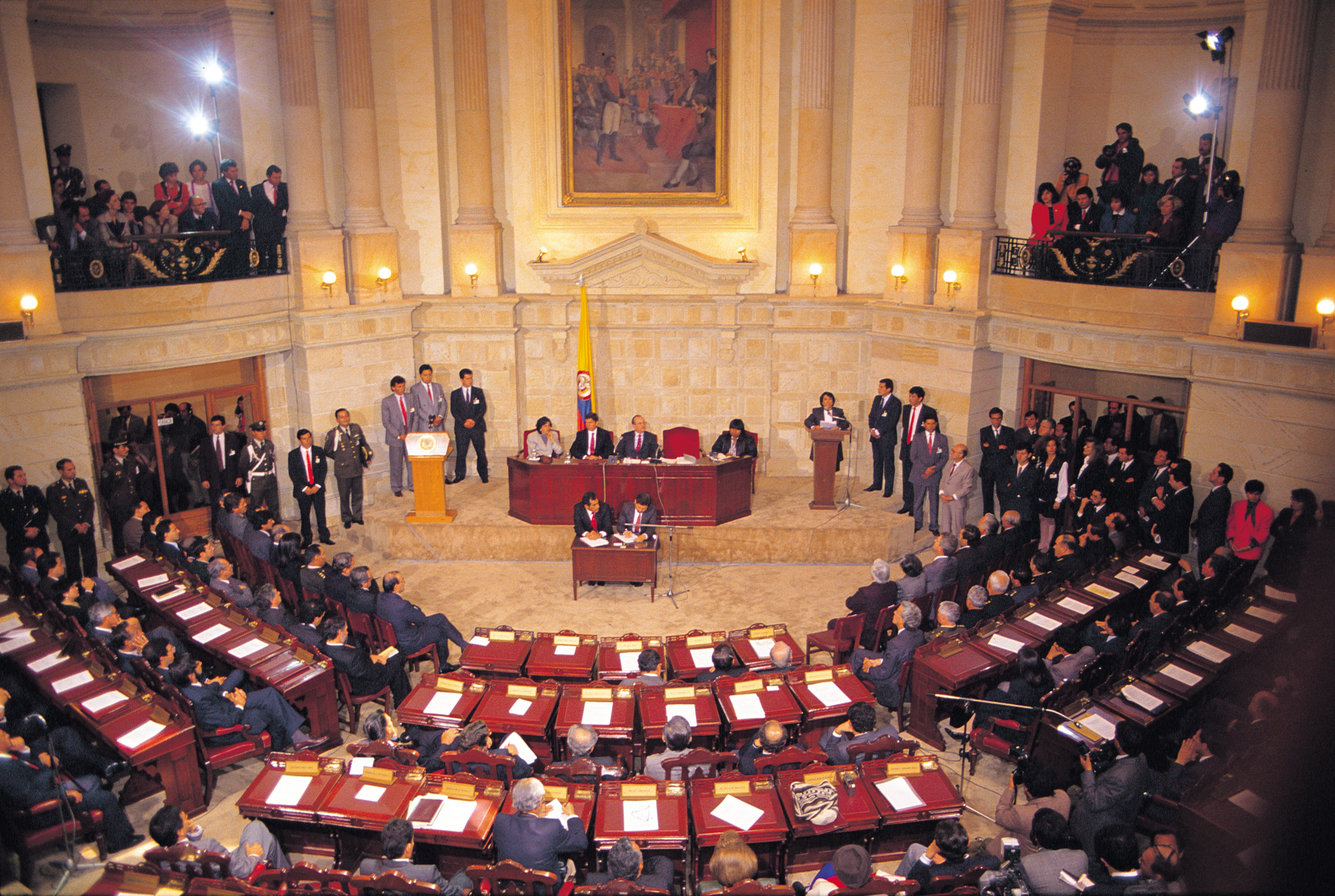 ASAMBLEA CONSTITUYENTE: Instalacin. Aspectos
Foto:Lope Medina   Feb 91