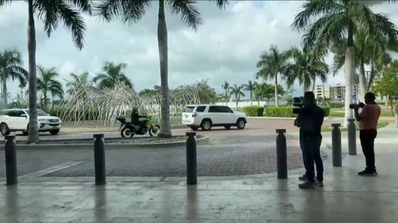 Shakira llegó a Cartagena escoltada.