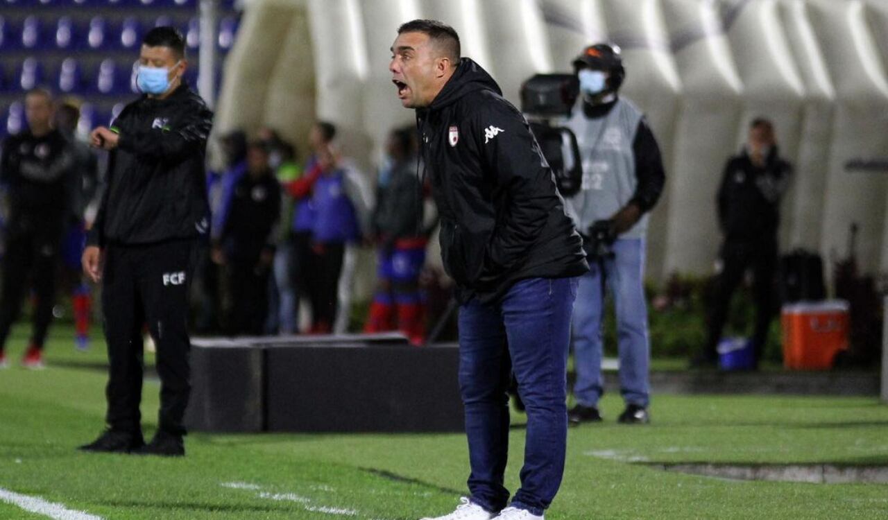 Con un rendimiento del 42%, Cardetti se va del club bogotano