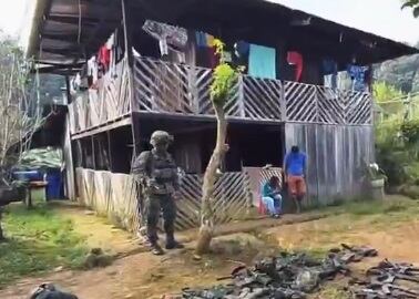 Los soldados incautaron material de guerra y de intendencia luego de enfrentarse a los disidentes de la Segunda Marquetalia en zona rural del municipio de Acevedo Huila.