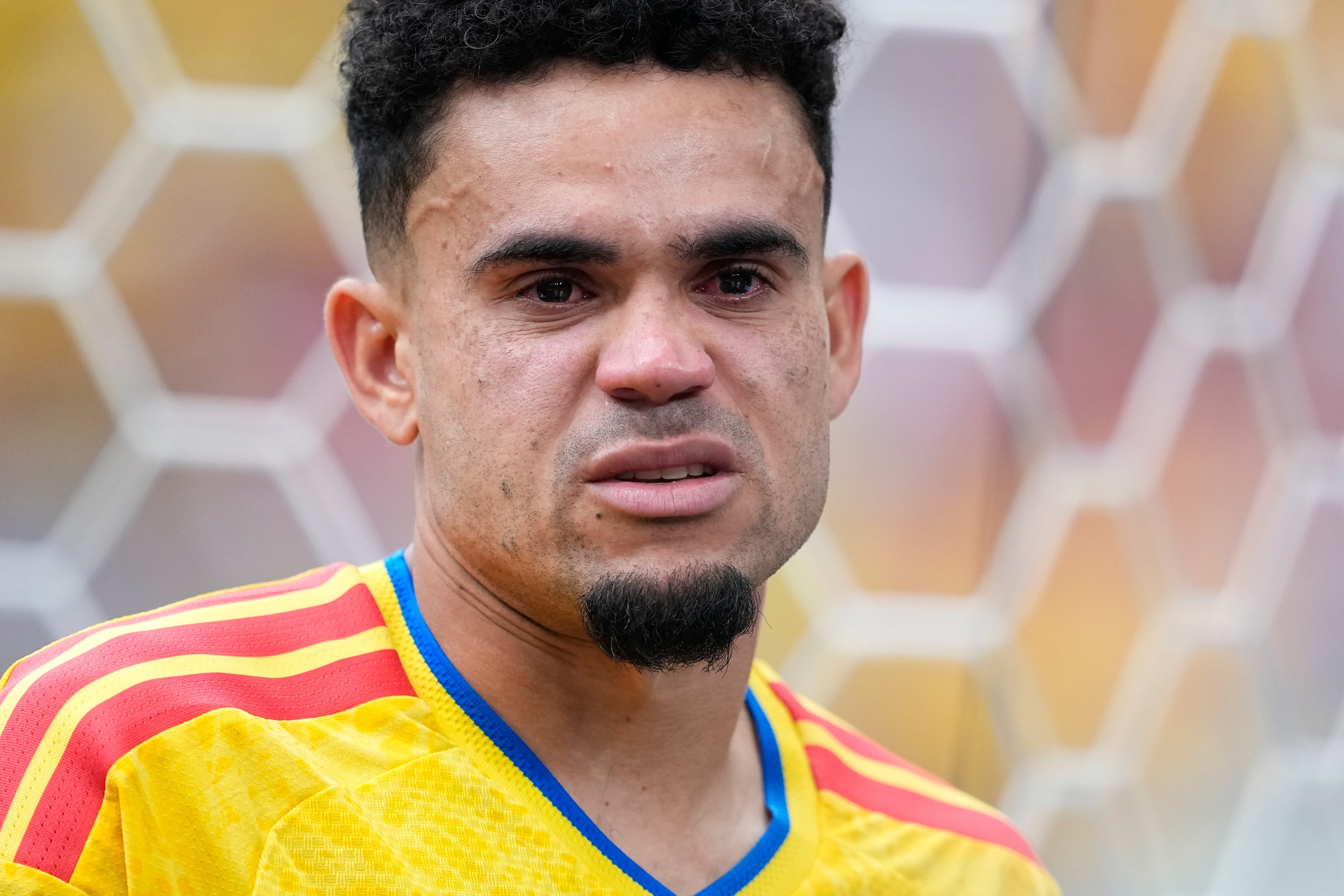 Colombia's Luis Díaz reacts after losing to Switzerland during a penalty shootout in the World Cup round of 16 soccer match between Switzerland and Colombia in Vancouver, British Columbia, Tuesday, July 7, 2026. (AP Photo/Lindsey Wasson)