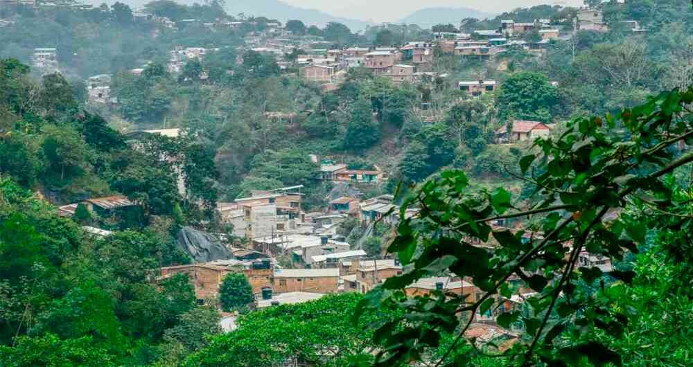 La Gran Alianza contra la Deforestación realiza hoy, en el municipio de Segovia (Antioquia), el tercer foro taller regional, donde se escuchará planteamientos y soluciones de las comunidades del nordeste antioqueño, frente a la problemática de la deforestación que aqueja la región como consecuencia de la minería. Foto: Laura Meneses.