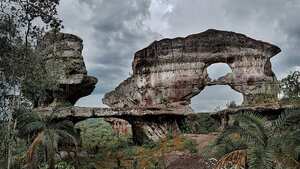La Puerta de Orión es un lugar icónico en San José del Guaviare, donde según sus habitantes, se puede apreciar la constelación de Orión durante el solsticio de diciembre.