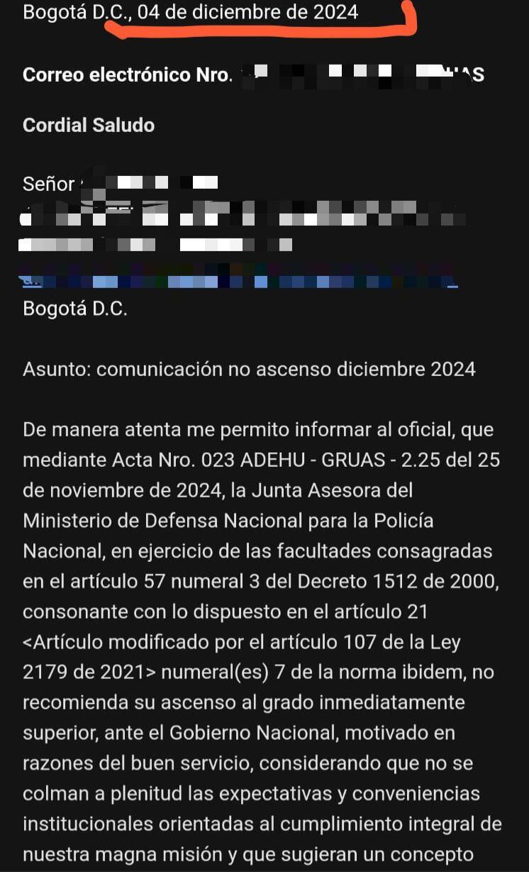 Un día antes de la ceremonia de ascenso, la Policía notificó a varios oficiales que no seguían más en la institución.