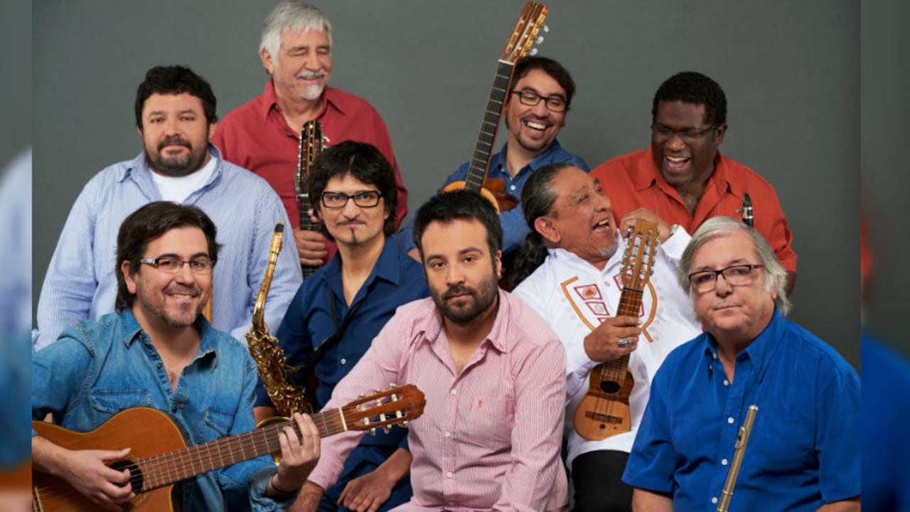 Inti Illimani está integrado por Jorge Coulón, Marcelo Coulón, Efrén Viera, Daniel Cantillana, Manuel Meriño, Cristián González, Juan Flores y César Jara.