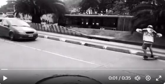 Todo comenzó porque el 'skater' se le atravesó a la conductora.