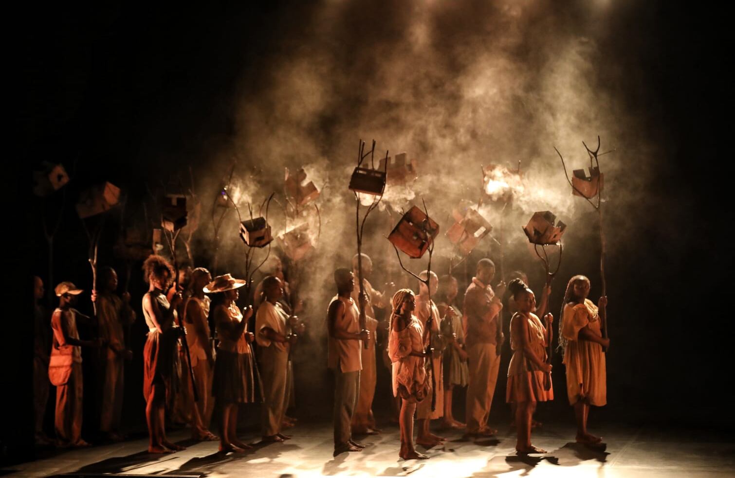 DEVELACIONES Un canto a los cuatro vientos