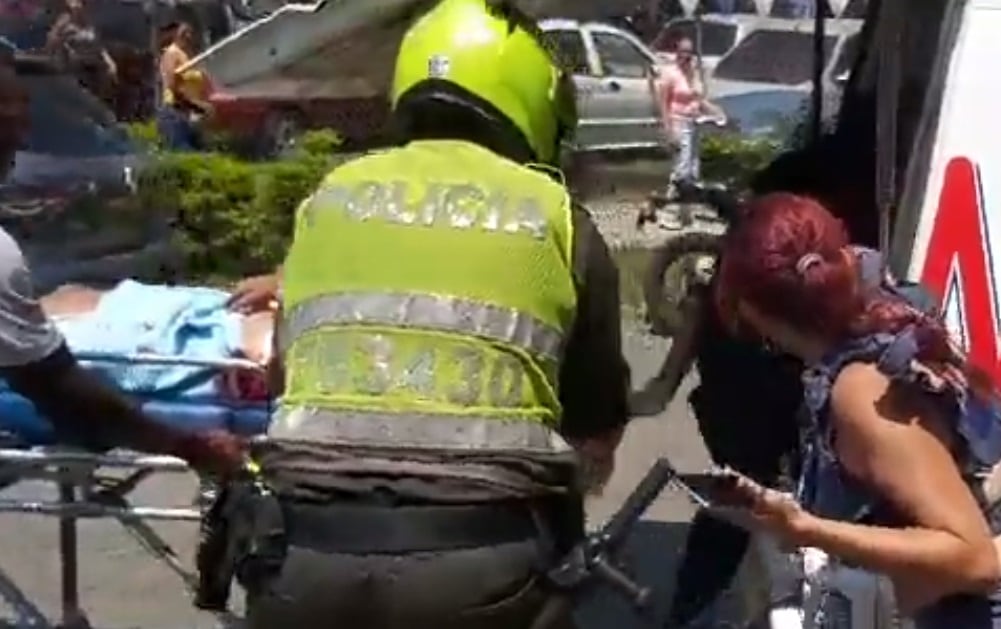 El pasajero fue llevado a un centro asistencial en la ambulancia.