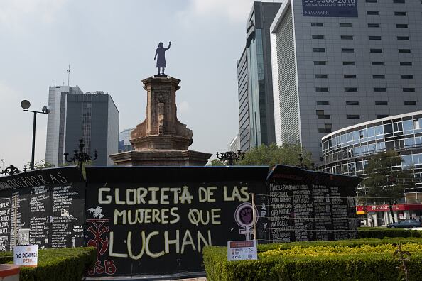 Las autoridades capitalinas dijeron que la efigie era un símbolo de los pueblos, comunidades y mujeres indígenas.