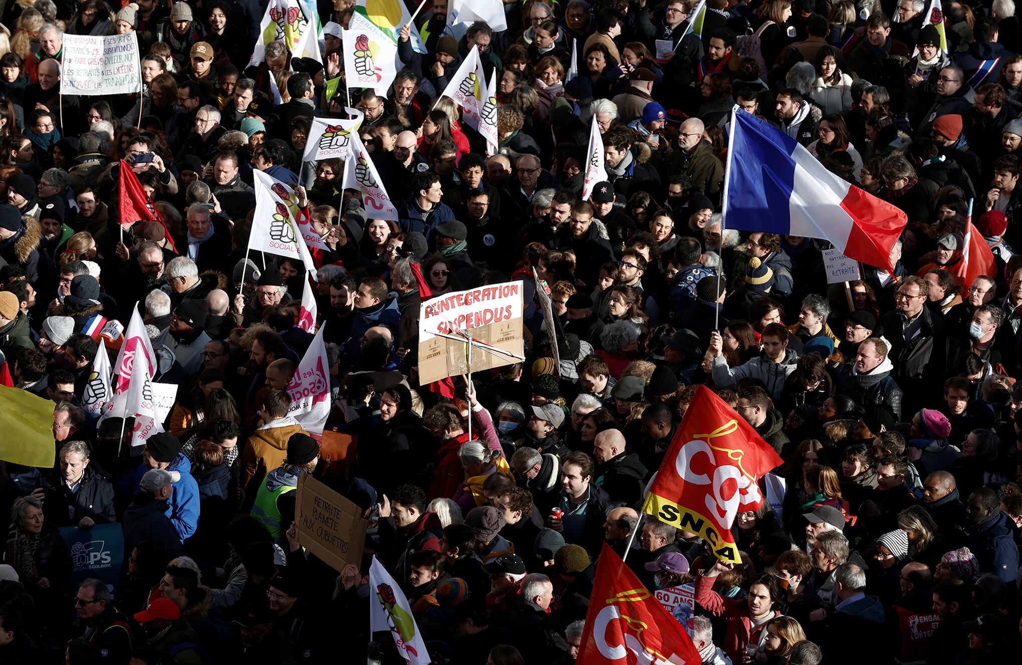 En imágenes : Enfrentamiento entre policía y manifestantes en Francia.
