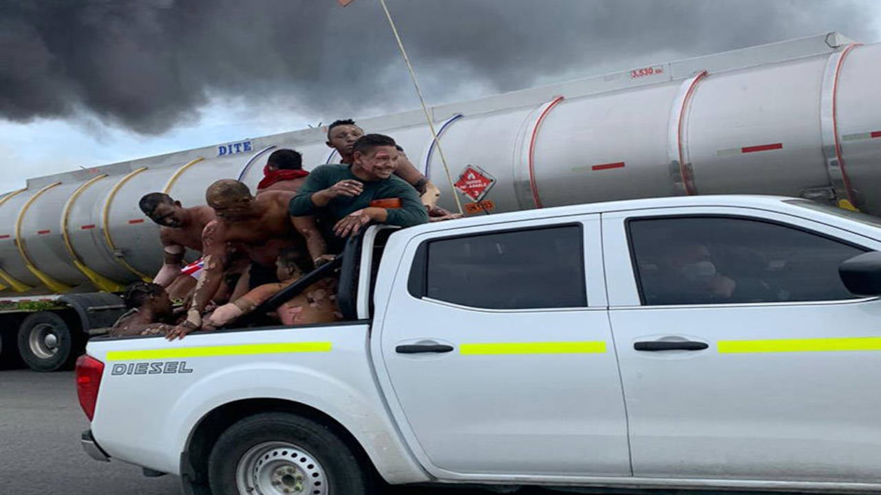 Momentos en que algunos de los heridos eran trasladados aun centro hospitalario de Ciénaga.