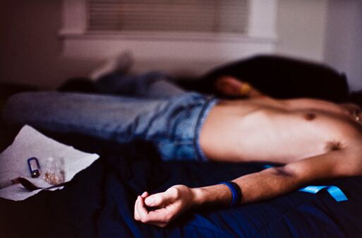 En Estados Unidos, entre 2020 y 2021, las muertes relacionadas con sobredosis de opioides aumentaron 17%, de 69.000 a 81.000, mientras que entre 2021 y 2022 se registraron 101.750 muertes especialmente con fentanilo.