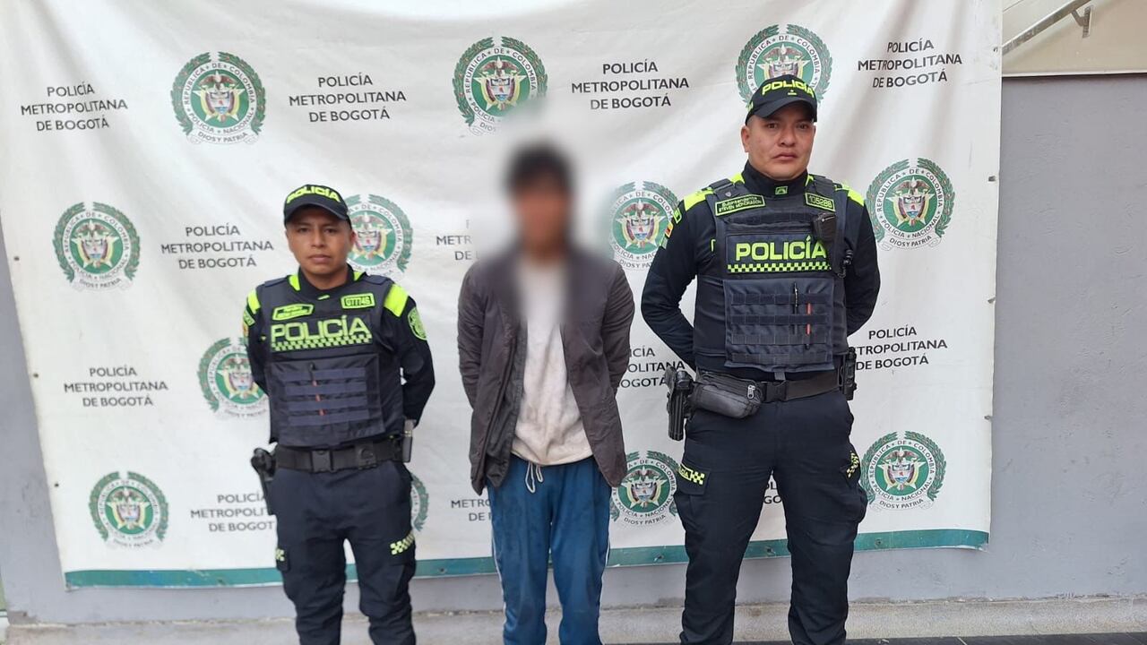 Este es el hombre capturado por lanzar panfletos amenazante en contra de la directora de la Cárcel La Modelo en Bogotá