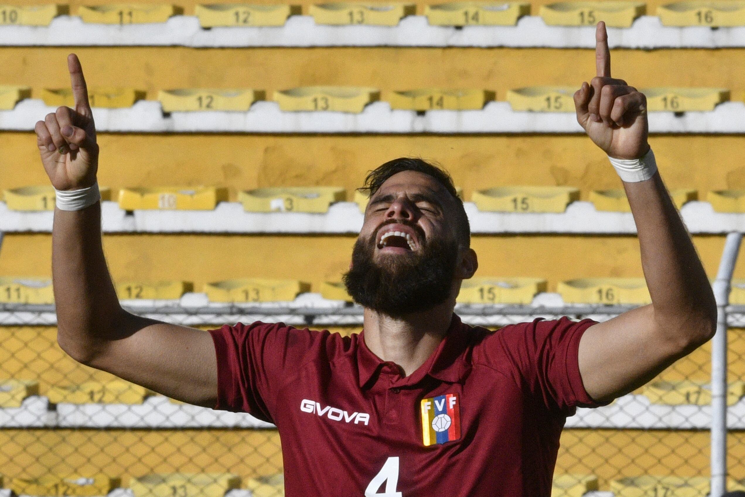 El padre del jugador de futbol venezolano Jhon Chancellor fue secuestrado por el régimen de Maduro.